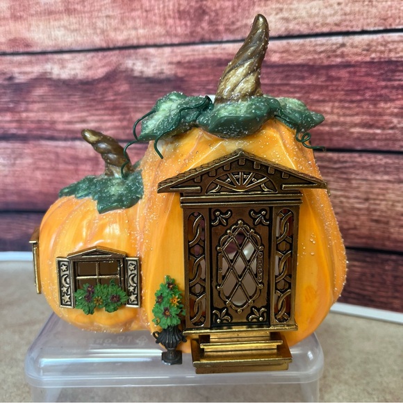 PartyLite Holiday Partylite Halloween Pumpkin Cottage House Votive